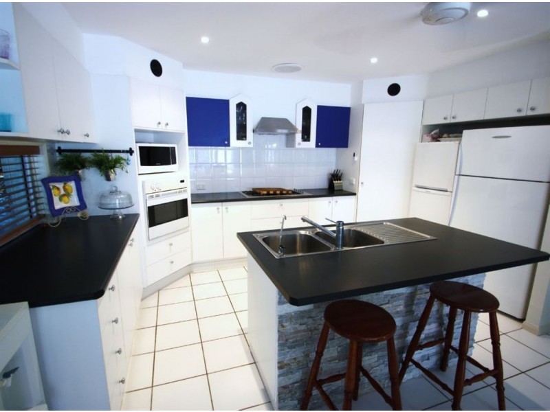 17 Santa Isobel Bvd, Pacific Pines QLD 4211