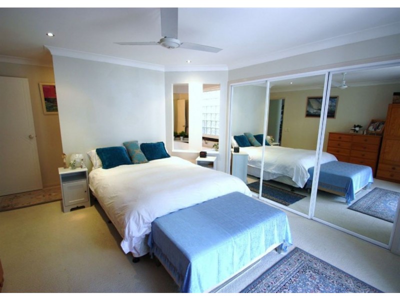 17 Santa Isobel Bvd, Pacific Pines QLD 4211