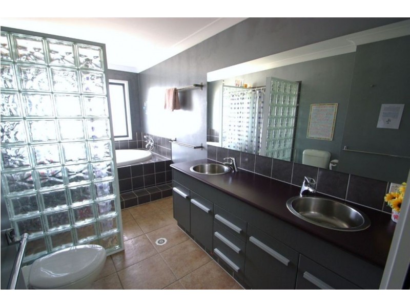 31 Forest Oak Dv, Upper Coomera QLD 4209