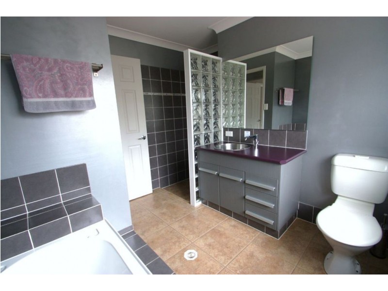 31 Forest Oak Dv, Upper Coomera QLD 4209
