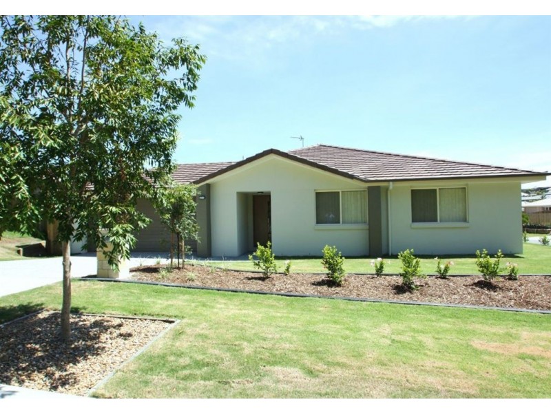 1/60 Aldgate Cr, Pacific Pines QLD 4211