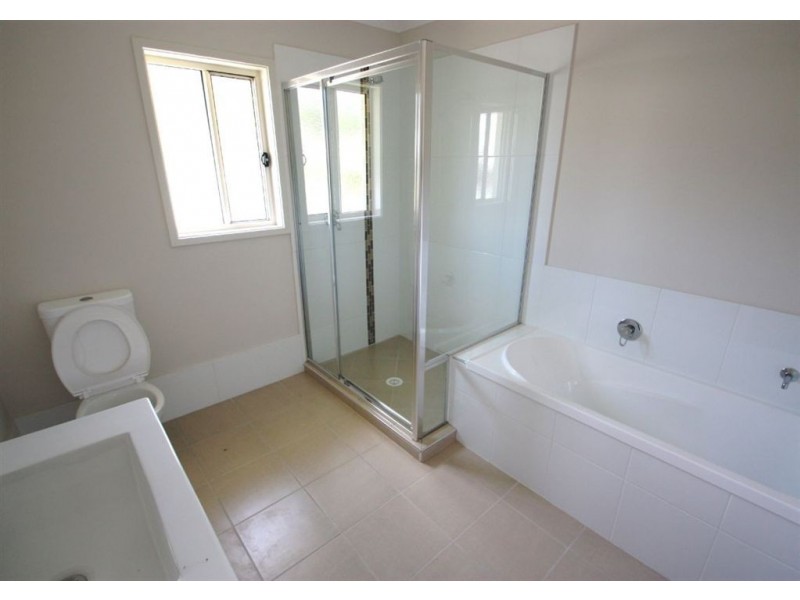 1/60 Aldgate Cr, Pacific Pines QLD 4211
