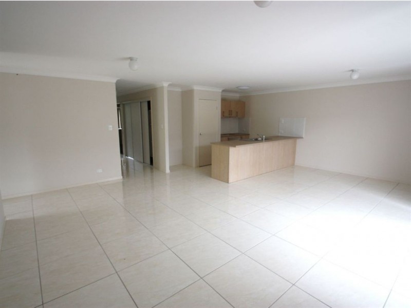 1/20 Aldgate Cr, Pacific Pines QLD 4211