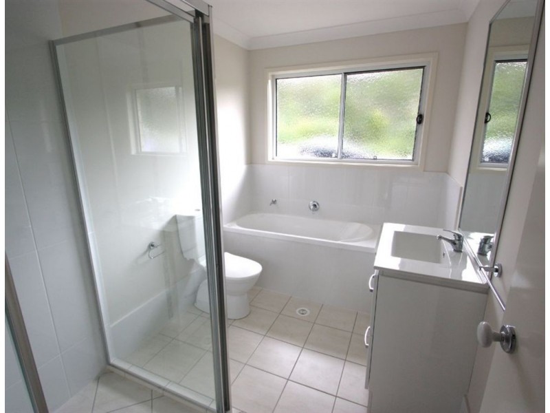 1/20 Aldgate Cr, Pacific Pines QLD 4211