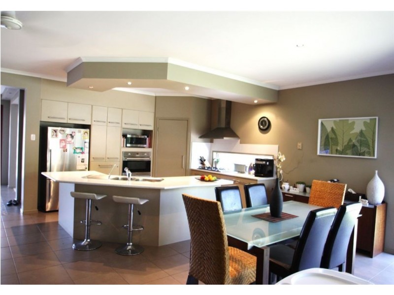20 Slipstream Rd, Coomera Waters QLD 4209