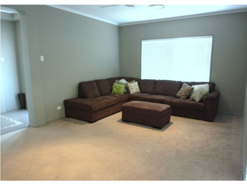 20 Slipstream Rd, Coomera Waters QLD 4209