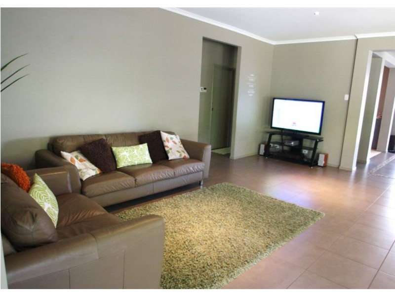 20 Slipstream Rd, Coomera Waters QLD 4209