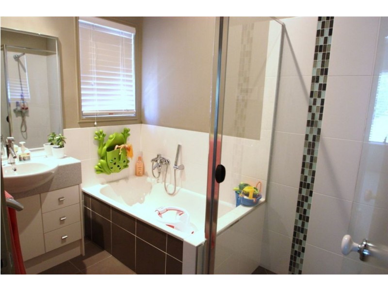 20 Slipstream Rd, Coomera Waters QLD 4209