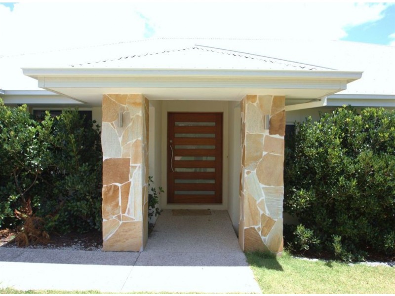 9 Crusade Crt, Coomera Waters QLD 4209