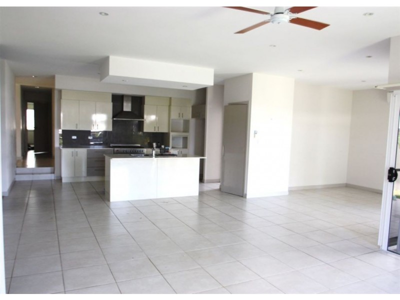 9 Crusade Crt, Coomera Waters QLD 4209