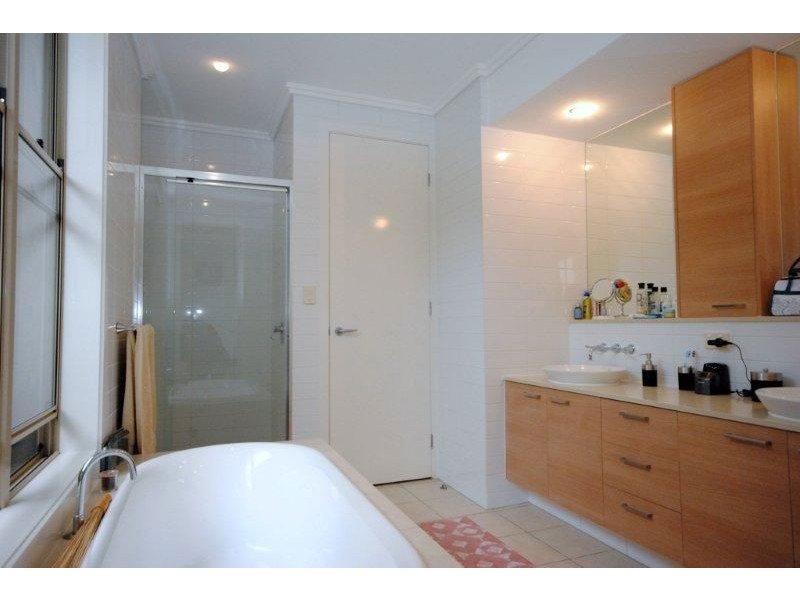 Hope Island QLD 4212