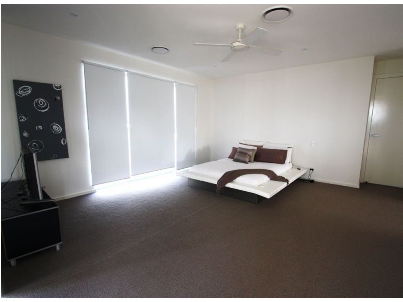 Coomera Waters QLD 4209