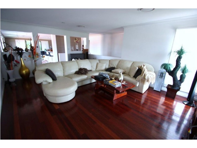 Pacific Pines QLD 4211