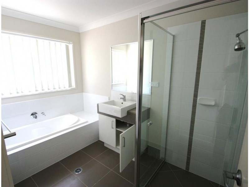 47 Lisa Cr, Coomera QLD 4209