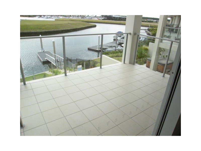 Hope Island QLD 4212