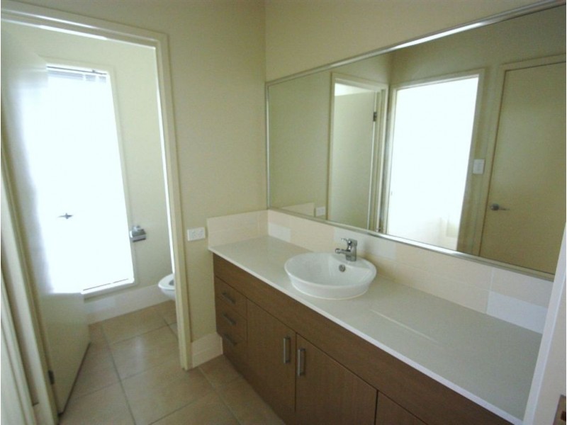 Coomera Waters QLD 4209