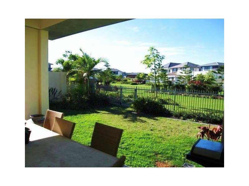 Hope Island QLD 4212