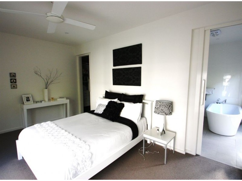 Coomera Waters QLD 4209