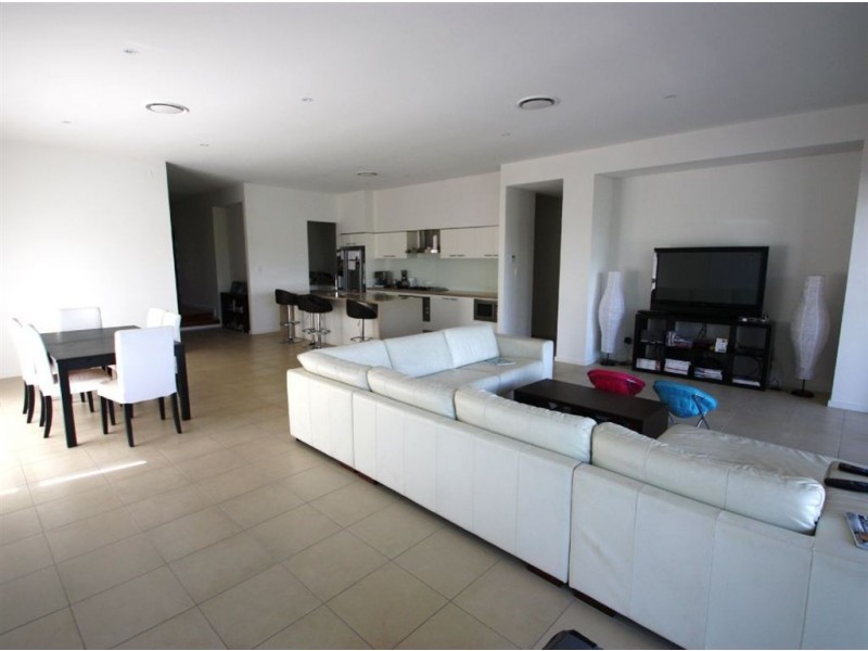 Coomera Waters QLD 4209