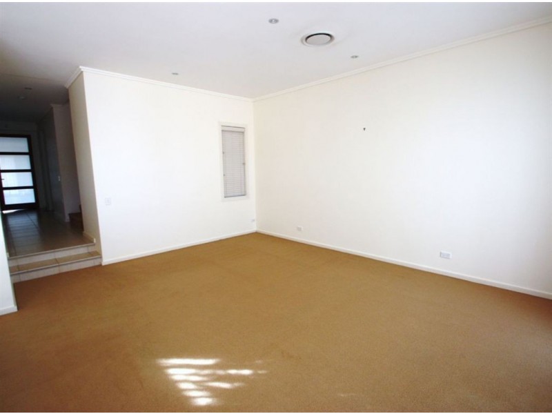 Coomera Waters QLD 4209