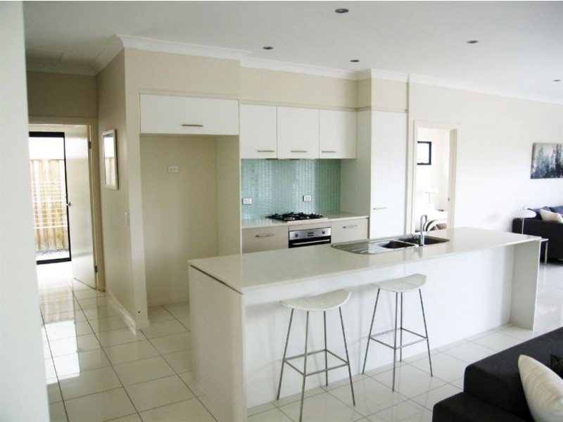 12 Galley Rd, Hope Island QLD 4212