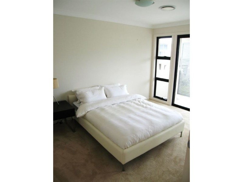 12 Galley Rd, Hope Island QLD 4212