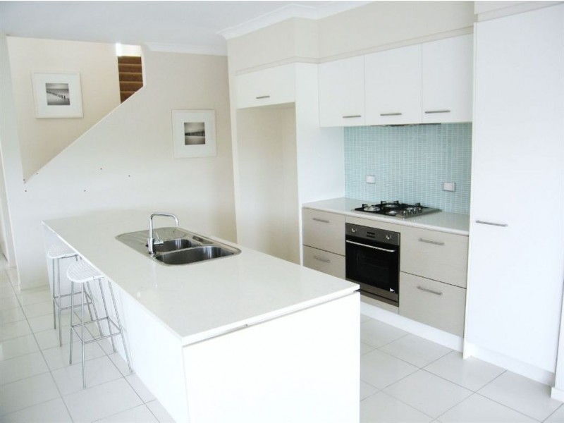 12 Galley Rd, Hope Island QLD 4212