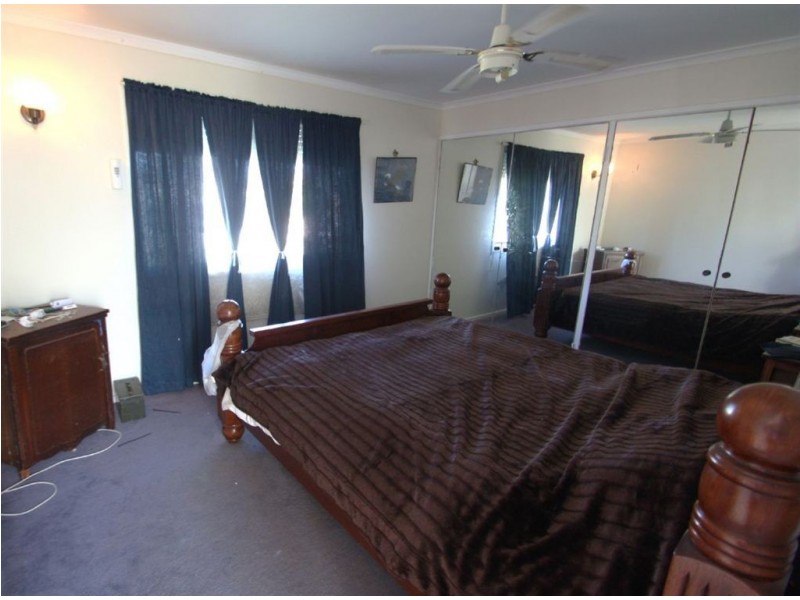 60 Aquarius Drive, Kingston QLD 4114