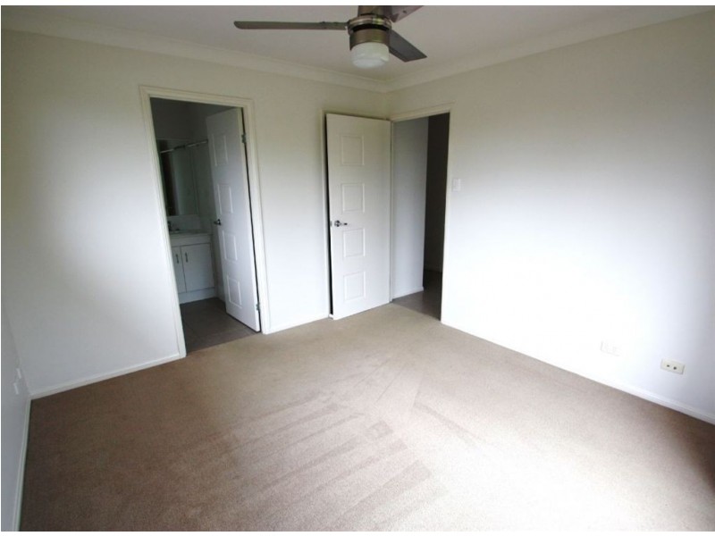 4 Madison Rd, Coomera QLD 4209