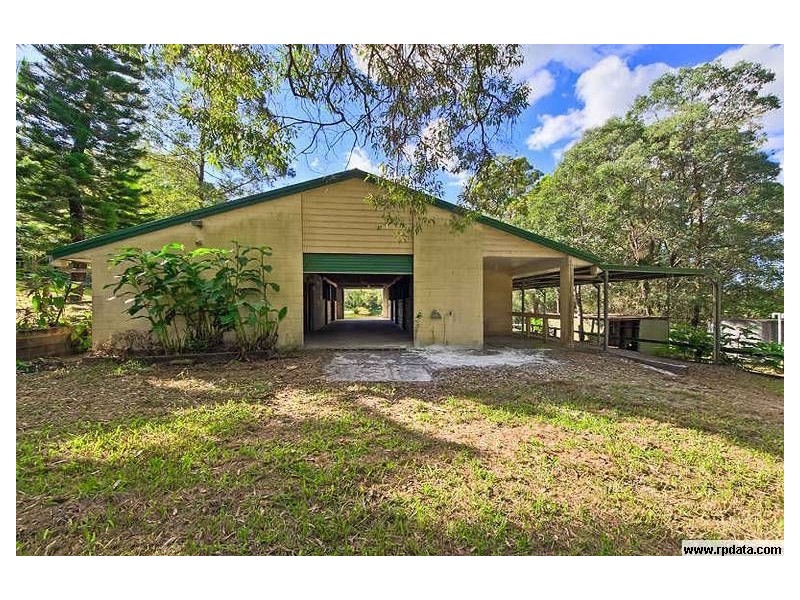 17 Mystery RD, Guanaba QLD 4210