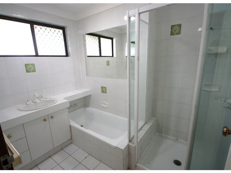 17 Mystery RD, Guanaba QLD 4210