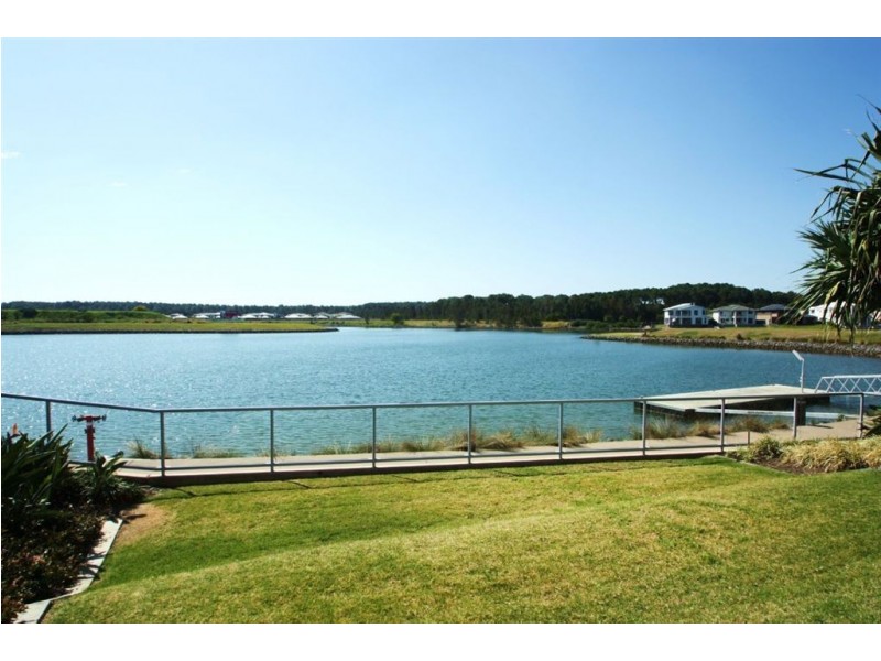 5 Galley Rd, Hope Island QLD 4212