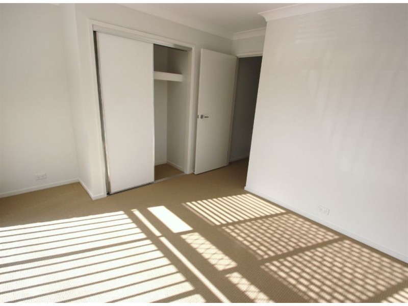 8 Aaron St, Coomera QLD 4209