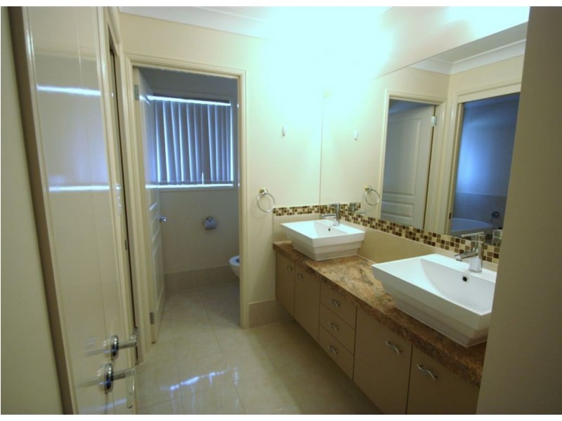 Oxenford QLD 4210