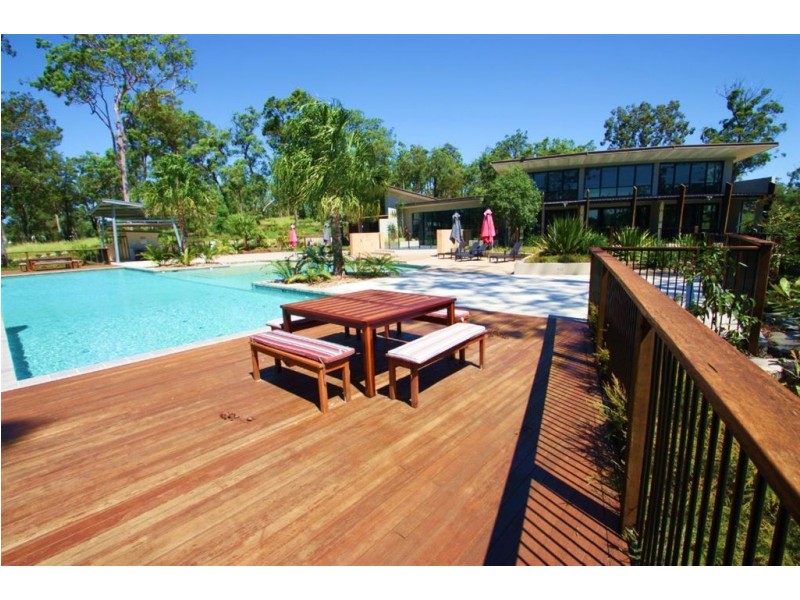 18 BottleTree court, Coomera QLD 4209