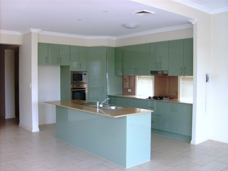 Hope Island QLD 4212