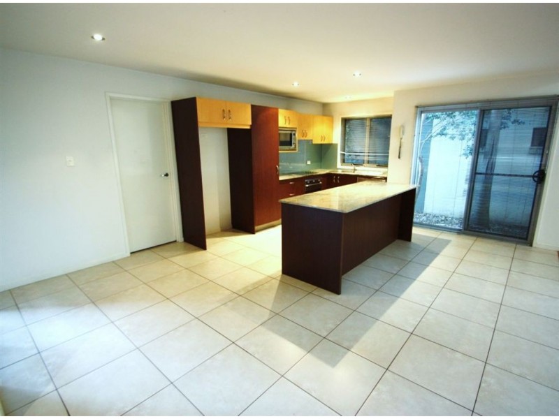 Hope Island QLD 4212