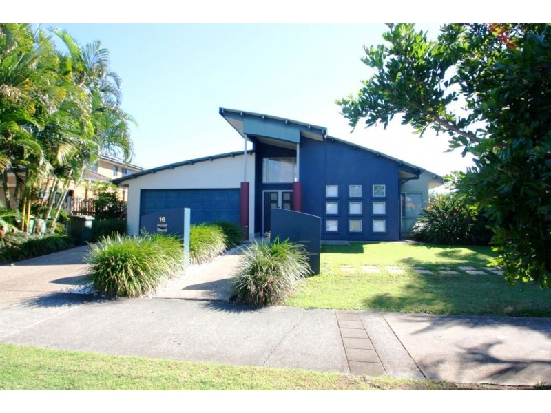16 Regatta Ave, Oxenford QLD 4210