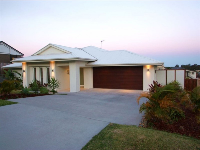1 Munyaroo La, Upper Coomera QLD 4209