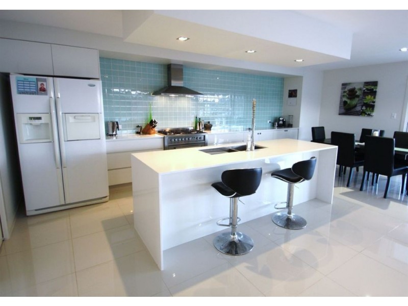 1 Munyaroo La, Upper Coomera QLD 4209
