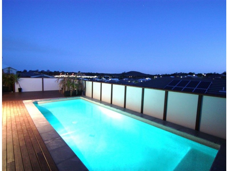 1 Munyaroo La, Upper Coomera QLD 4209