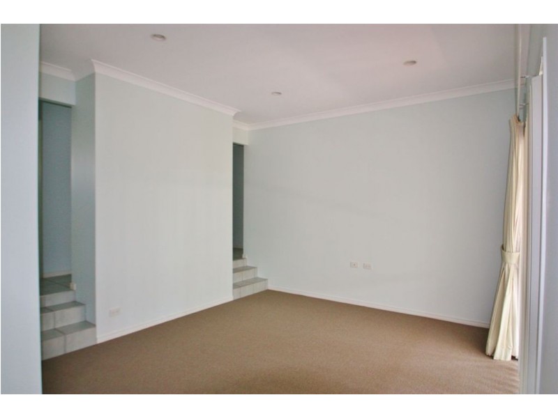 Pacific Pines QLD 4211