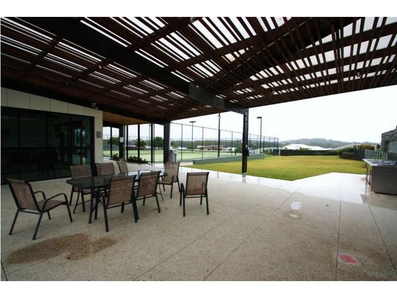 Coomera Waters QLD 4209