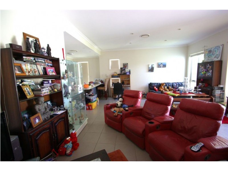 Hope Island QLD 4212