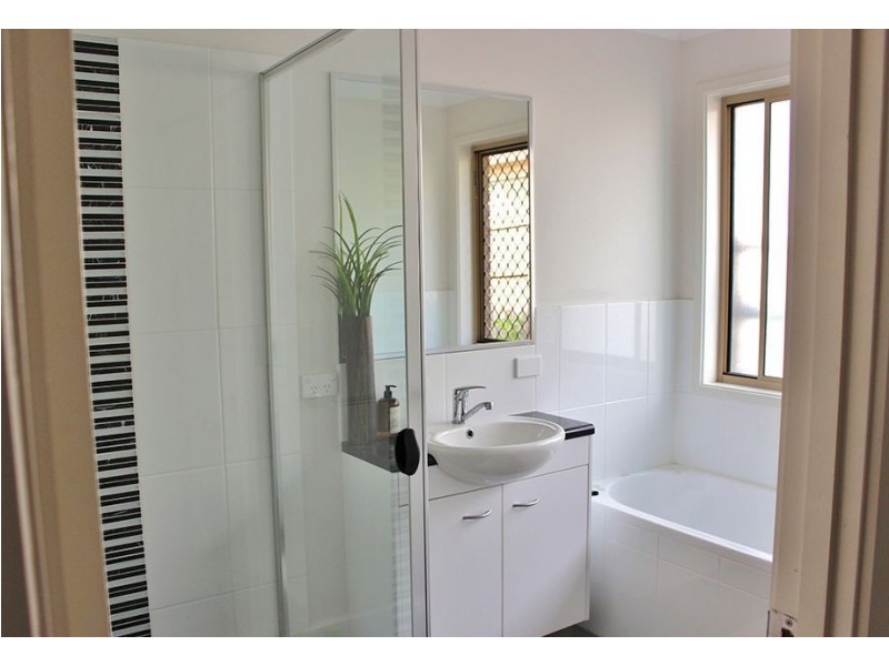 6 Elise Ave, Coomera QLD 4209