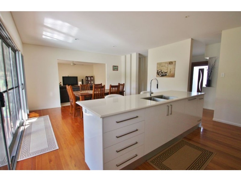 44 Ginger Rogers Rd, Maudsland QLD 4210