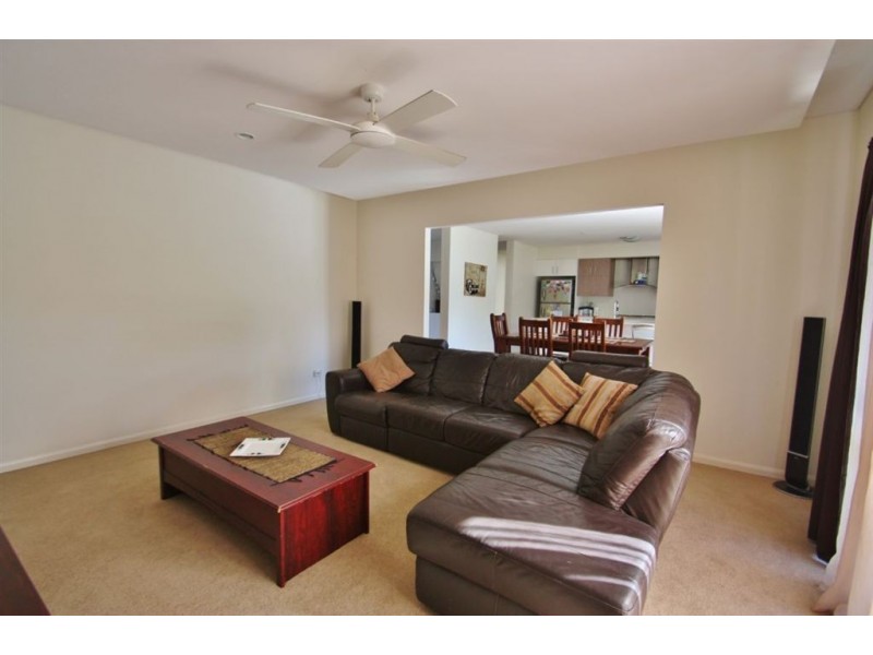 44 Ginger Rogers Rd, Maudsland QLD 4210