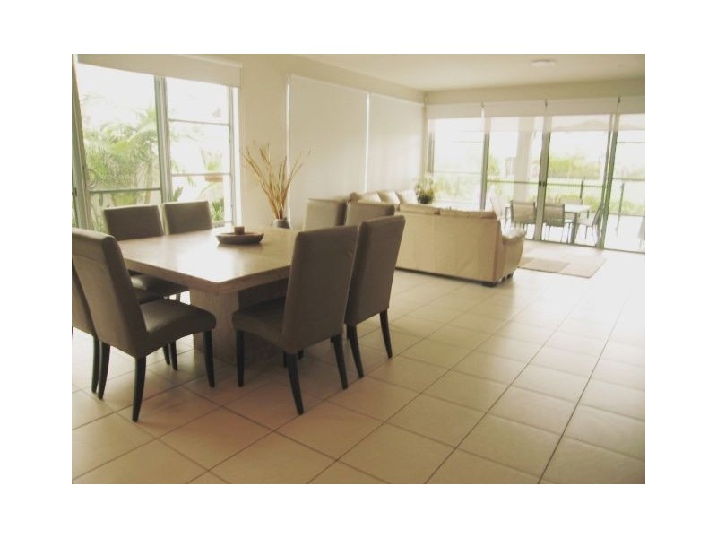 Hope Island QLD 4212