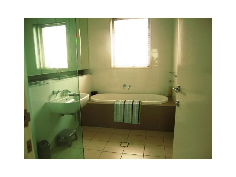 Hope Island QLD 4212