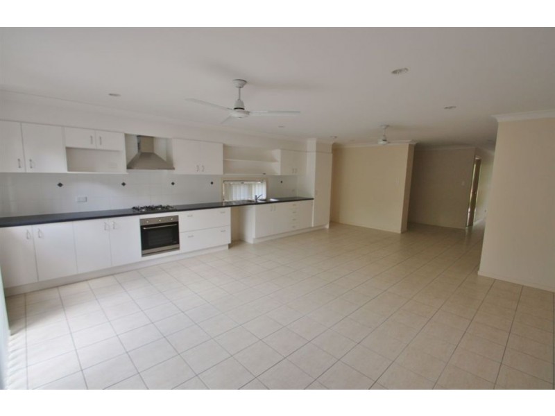 4/29 Seagreen Dve, Coomera QLD 4209